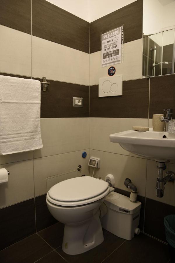Hotel The Castle Inside Rome Extérieur photo